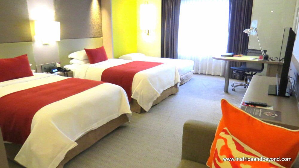 Review: Crowne Plaza Bangkok Lumpini Park bedroom