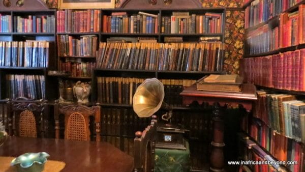 Lindfield House library