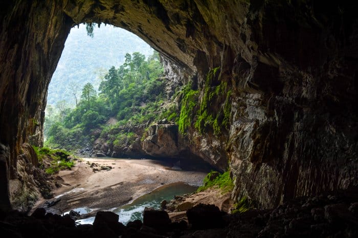 Travellers’ Tales – Meet April from The Unending Journey 1 the unending journey