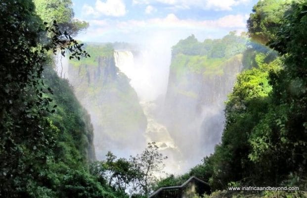 Victoria Falls - What you need to know 1 Victoria Falls - Zimbabwe