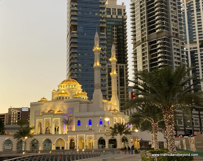 Beautiful mosques around the world