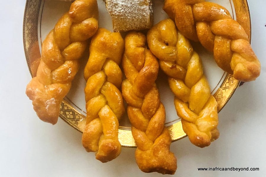 plaited afrikaner koeksusters/koeksisters