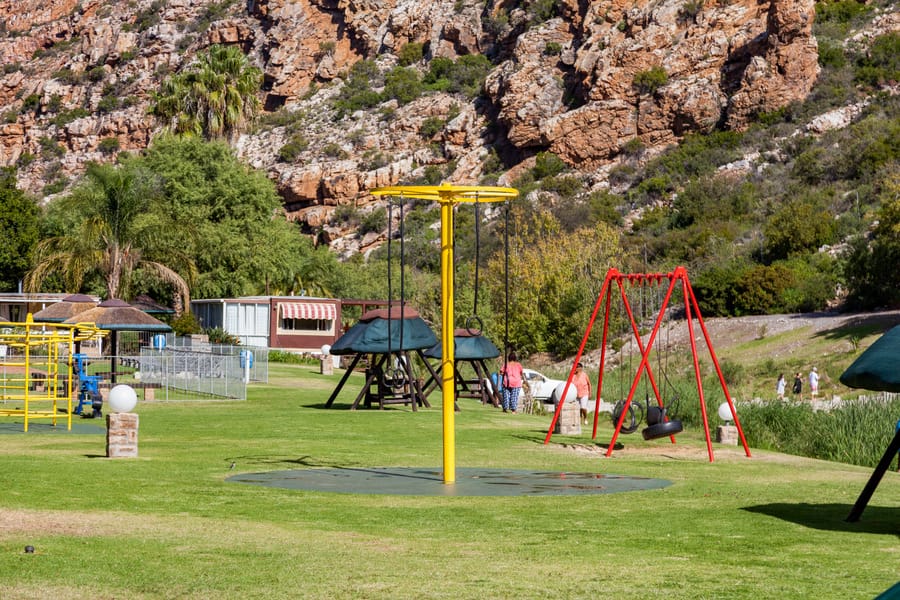 Win a 2-night getaway for 4 at Montagu Springs 2 Montagu Springs Giveaway