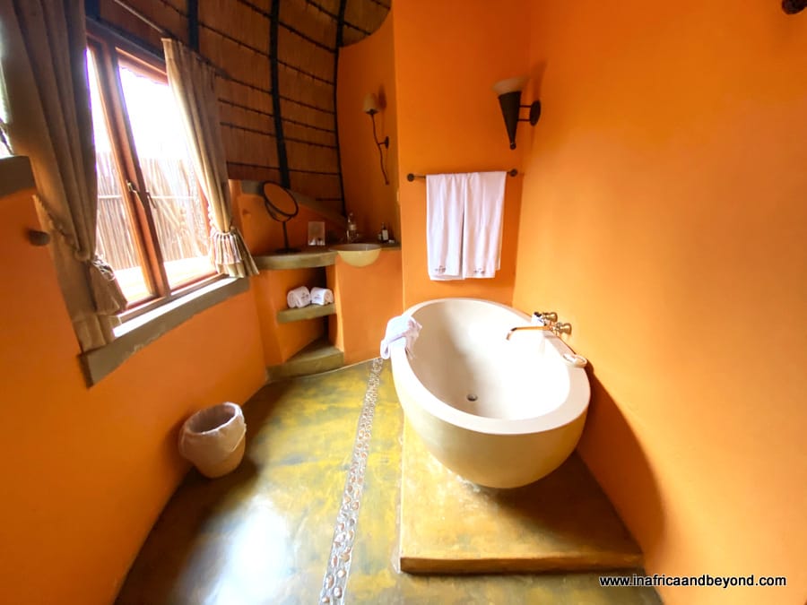 Hoyo Hoyo Safari Lodge