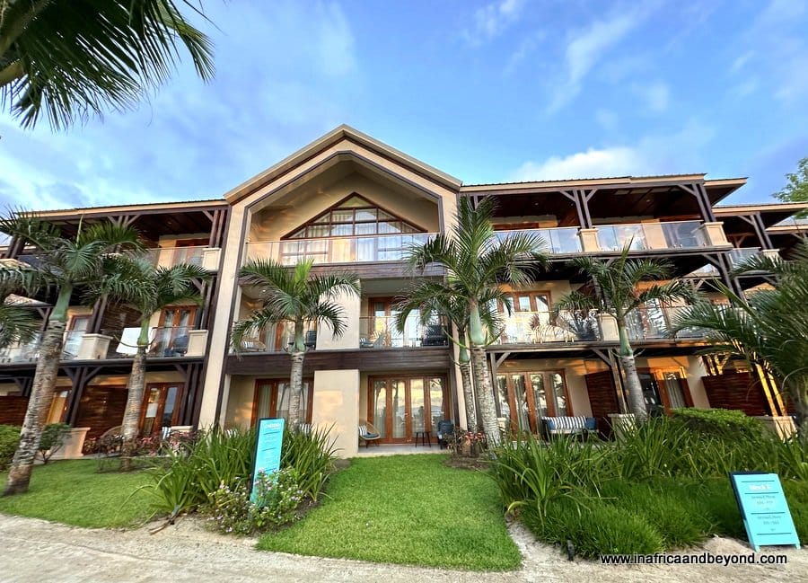 Le Meridien Ile Maurice - A Tropical Escape 3 Hotel building at Le Meridien Ile Maurice