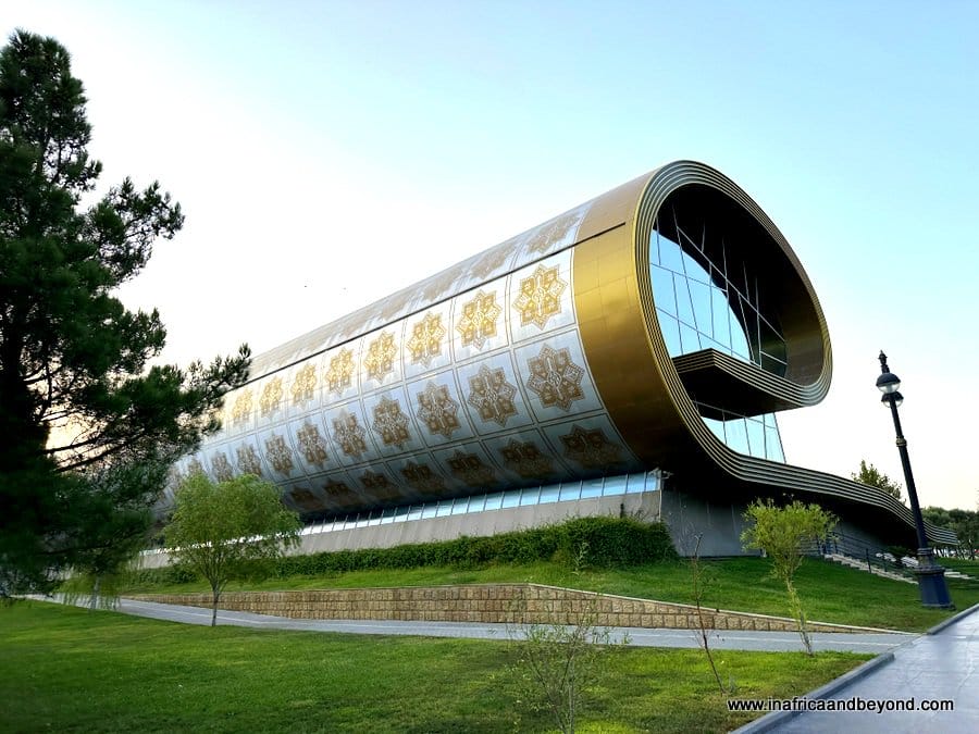 25 Best Things to Do in Baku, Azerbaijan 13 Carpet museum in baku