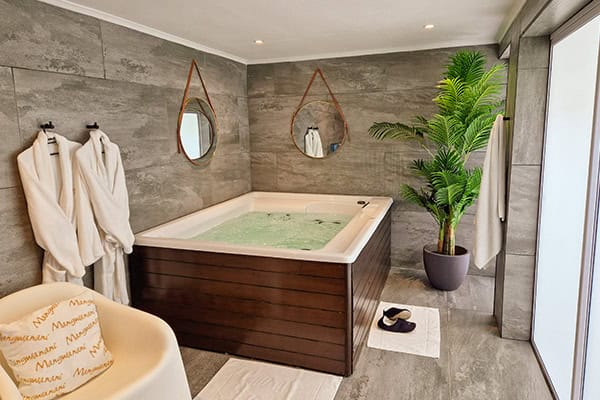 Jacuzzi at Blue Marlin 