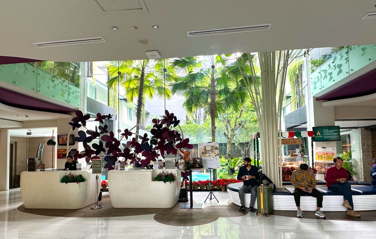 Mercure Jakarta Sabang lobby