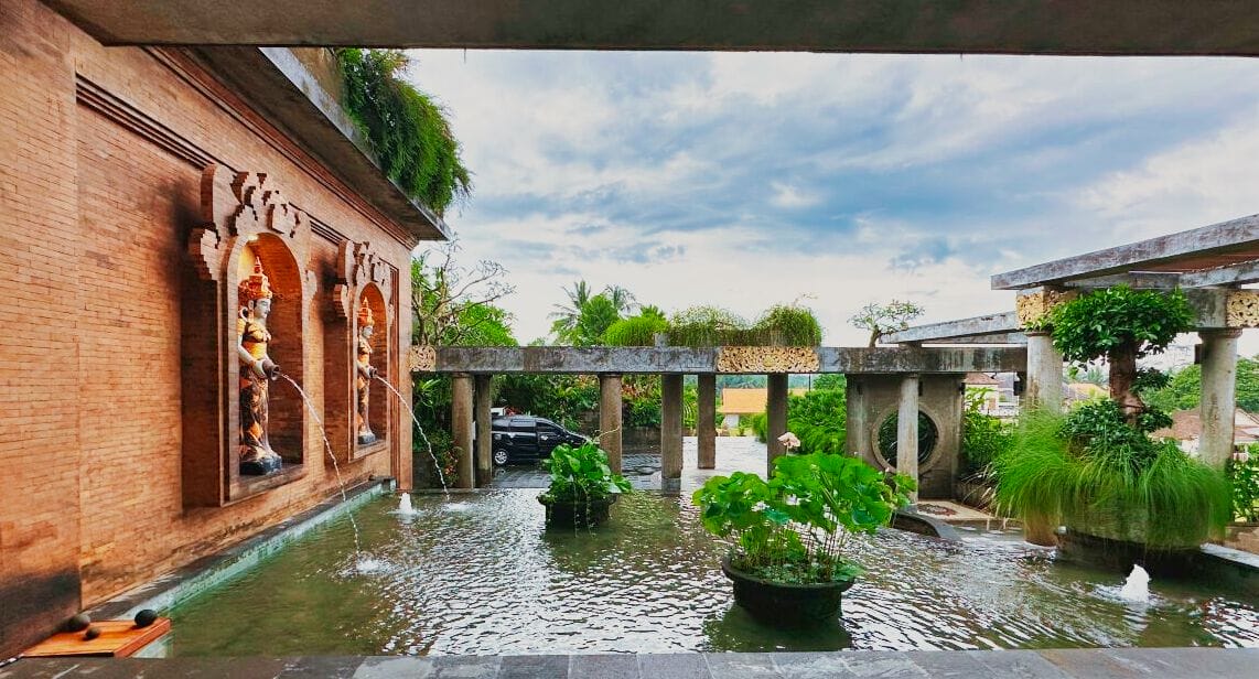 Abisena Ubud entrance