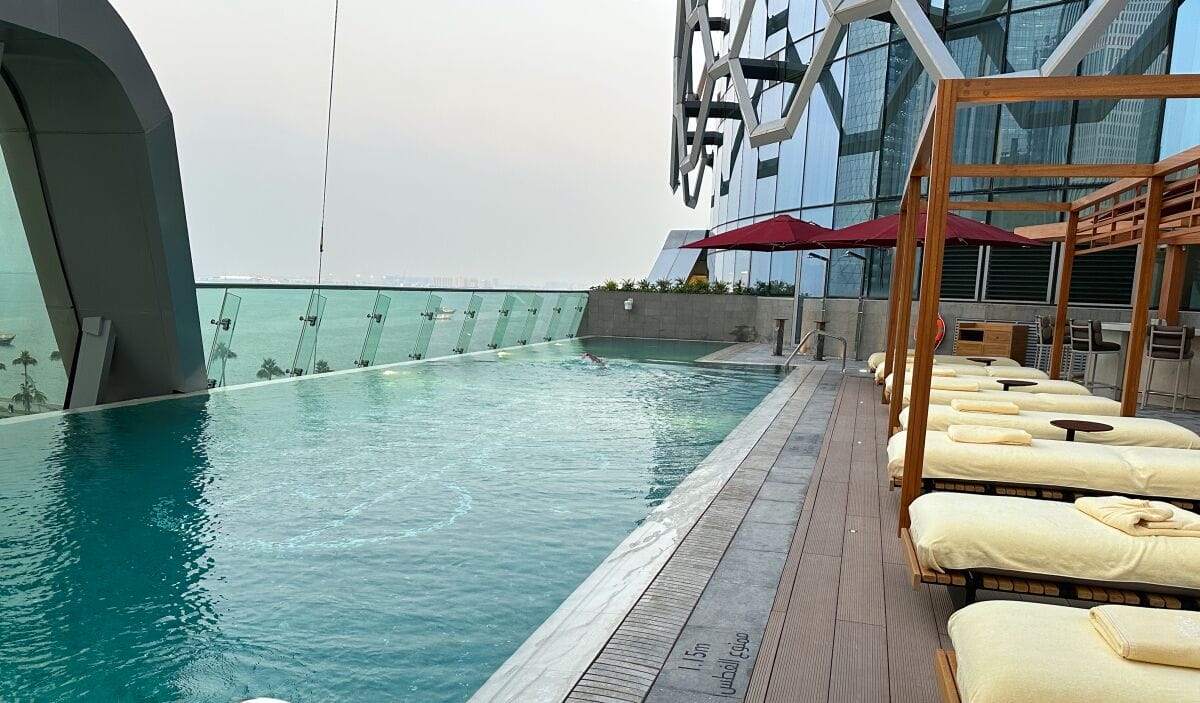 Swimming Pool Swissotel Doha