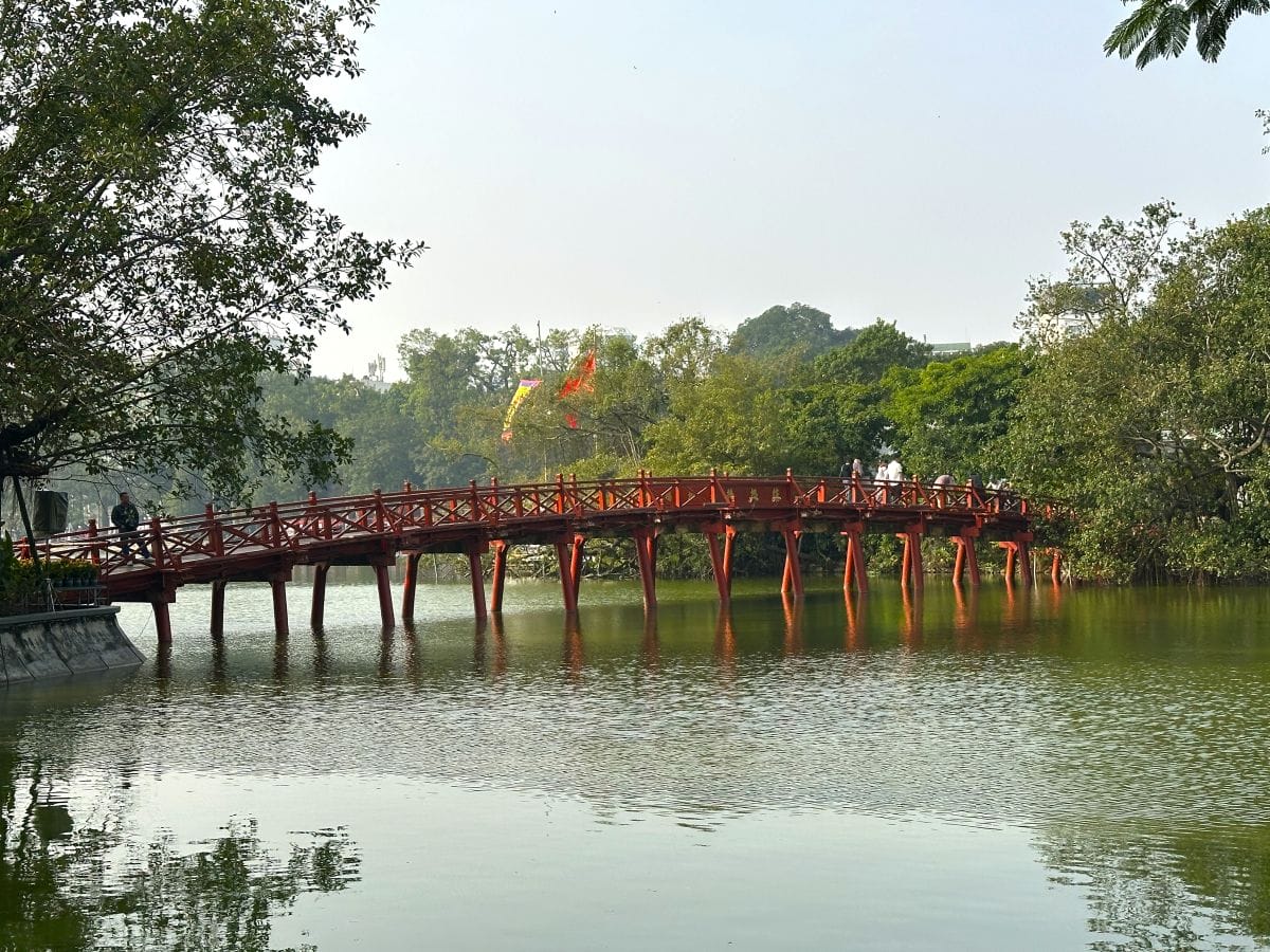 Hoàn Kiếm Lake