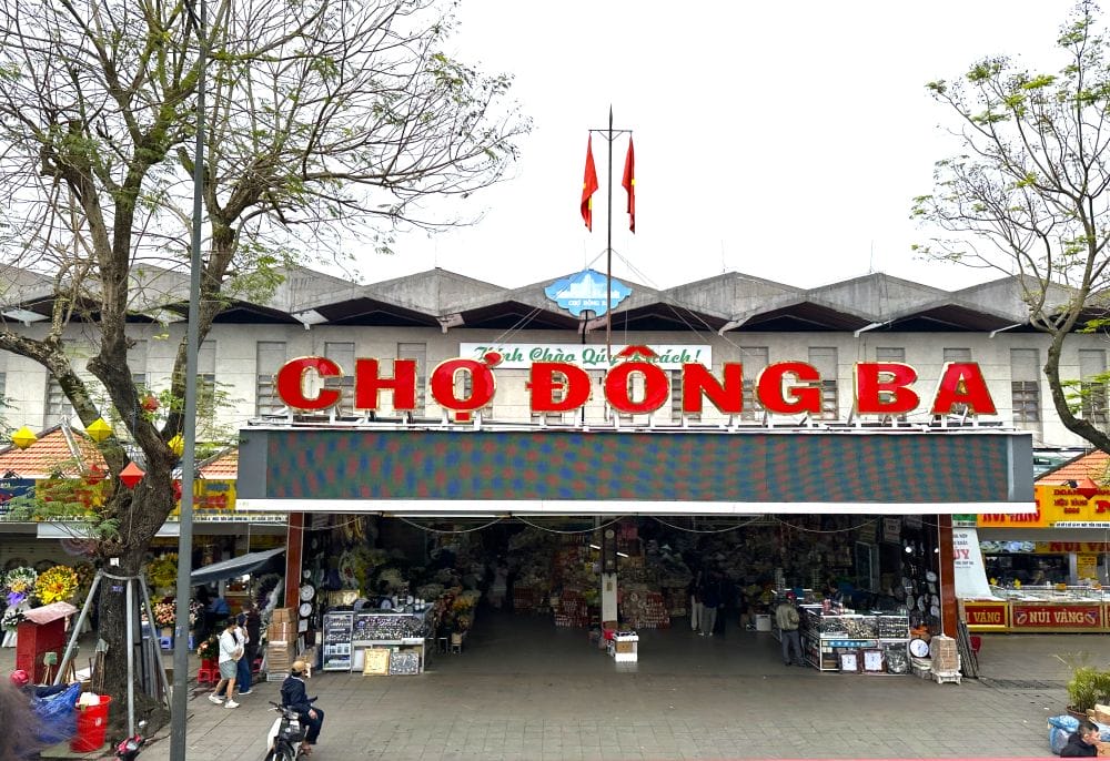 Dong Ba Market