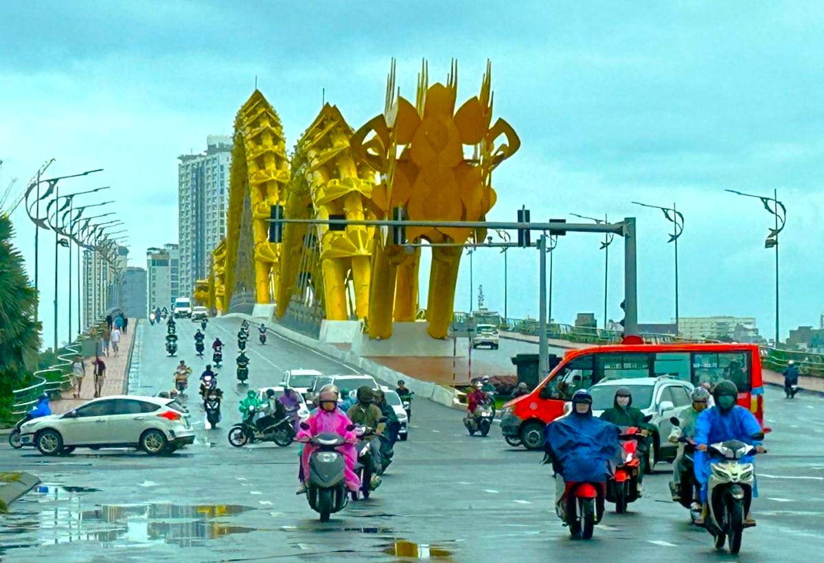 Dragon Bridge in Da Nang