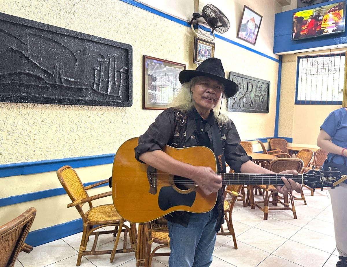 Singer at Ragusa Es Italia
